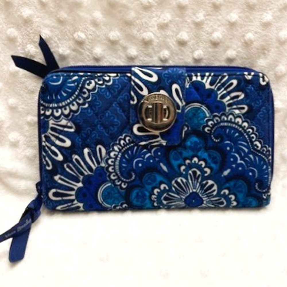 Vera Bradley RFID Turnlock, Zippered Wallet in Blue Tapestry Pattern